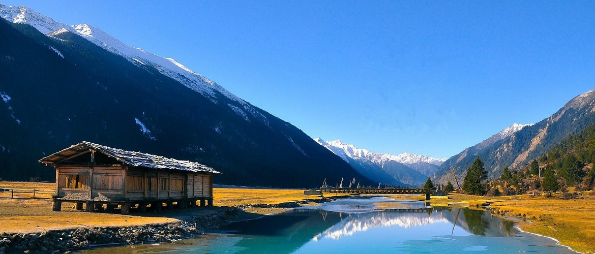 Draksum-tso Lake is the first and the only 5A natural scenery spot in Tibet. Draksum-tso Lake is the first and the only 5A natural scenery spot in Tibet.