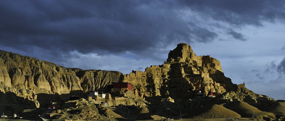 The former capital of the Guge kingdom was located at Tsaparang in the Sutlej valley. Now we could only see the ruins. The former capital of the Guge kingdom was located at Tsaparang in the Sutlej valley. Now we could only see the ruins.