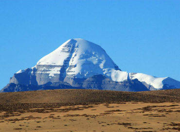 With an altitude of 6656m, Mt. Kailash is not the highest mountain in the world. But it is mysterious that it is never to be conquered. With an altitude of 6656m, Mt. Kailash is not the highest mountain in the world. But it is mysterious that it is never to be conquered.