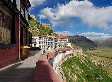 The whole monastery faces south. The whole monastery faces south.