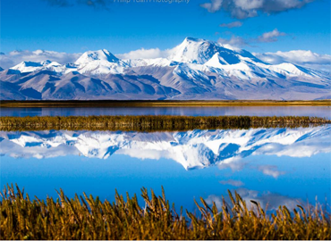 Pilgrims also do kora pilgrimage around Lake Manasarovar. It usually takes 4 or 5 days to complete one kora. Pilgrims also do kora pilgrimage around Lake Manasarovar. It usually takes 4 or 5 days to complete one kora.