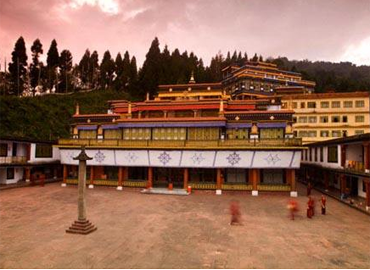 Its Mongolian architecture is quite different. Its Mongolian architecture is quite different.
