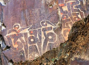 Petroglyph in Tibet usually recorded scripture or poetry. Petroglyph in Tibet usually recorded scripture or poetry.
