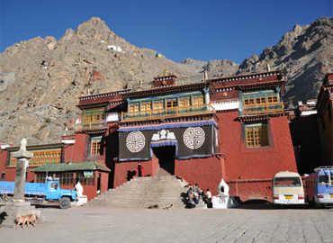 Dorje Drak Monastery specialized in the Northern Treasures. Dorje Drak Monastery specialized in the Northern Treasures.