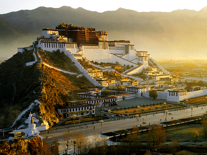 The Potala Palace is the most important landmark in Tibet. The Potala Palace is the most important landmark in Tibet.