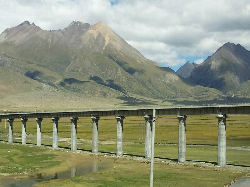 Alongside the Qinghai-Tibet railway, you may witness the spectacular landscape view Qinghai-Tibet railway.