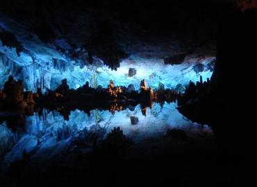 Reed Flute Cave is the scenic spot for visiting caves. Reed Flute Cave is the scenic spot for visiting caves.