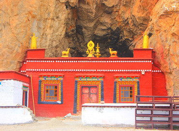 Every Tibetan sheep year, numerous pilgrims visit Tashi Dor Monastery. Every Tibetan sheep year, numerous pilgrims visit Tashi Dor Monastery.