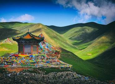 In the Tibetan language and Mongol, Mt. Sun and Moon means the place with sun and moon. In the Tibetan language and Mongol, Mt. Sun and Moon means the place with sun and moon.