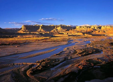 Sunset is the most beautiful moment for seeing Zanda Clay Forest. Sunset is the most beautiful moment for seeing Zanda Clay Forest.