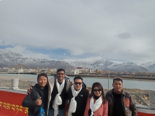 Hada stands for love and peace in Tibet. Hada stands for love and peace in Tibet.