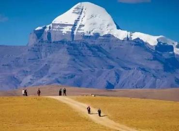 Hinduism, Tibetan Buddhism, Bon, and Jainism regard Mt.Kailash as the center of the world. Hinduism, Tibetan Buddhism, Bon, and Jainism regard Mt.Kailash as the center of the world.