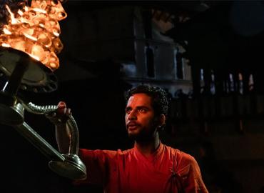 The Aarti ceremony at Pashupatinath temple. The Aarti ceremony at Pashupatinath temple.