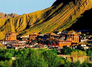 Tashilhunpo Monastery is located at the foot of Drolmari (Tara's Mountain), Shigatse. Tashilhunpo Monastery is located at the foot of Drolmari (Tara's Mountain), Shigatse.