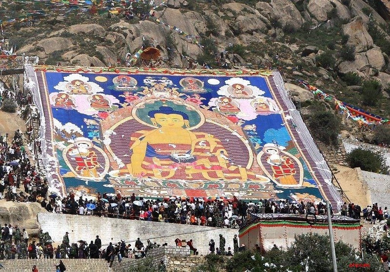 Buddha image upfolding ceremony