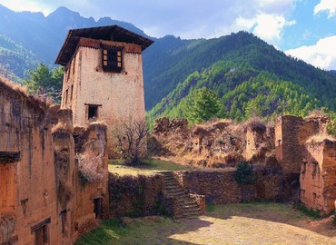 Drukgyel Dzong was a symbol of military victory in the past but now it's a ruin. Drukgyel Dzong was a symbol of military victory in the past but now it's a ruin.