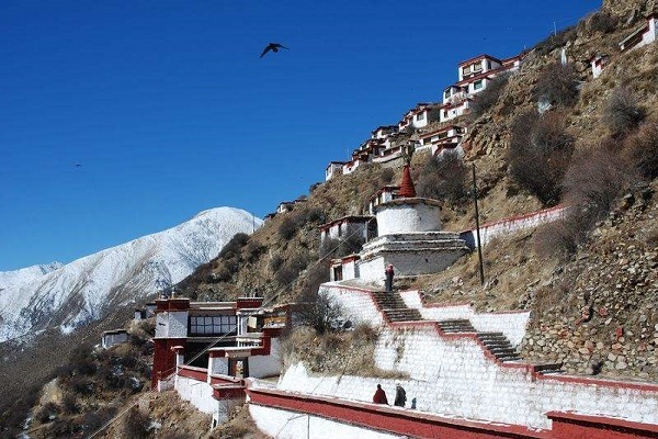 Tibetan Sky Burial Funeral For Tibetan Buddhists tibetan-sky-burial-funeral-for-tibetan-buddhists